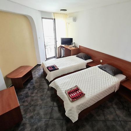 Алми Almi Hotel สวิติ วลัส ภายนอก รูปภาพ