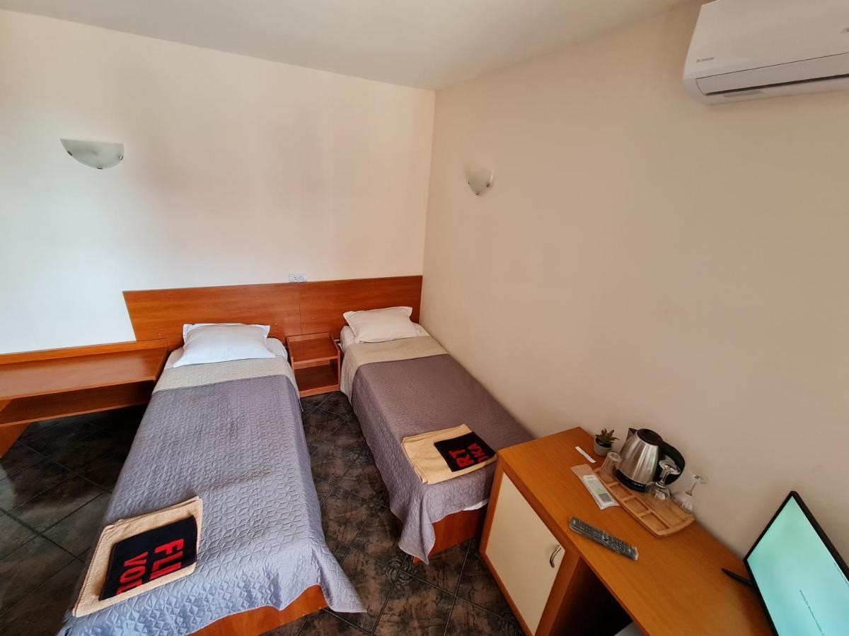 Алми Almi Hotel สวิติ วลัส ภายนอก รูปภาพ