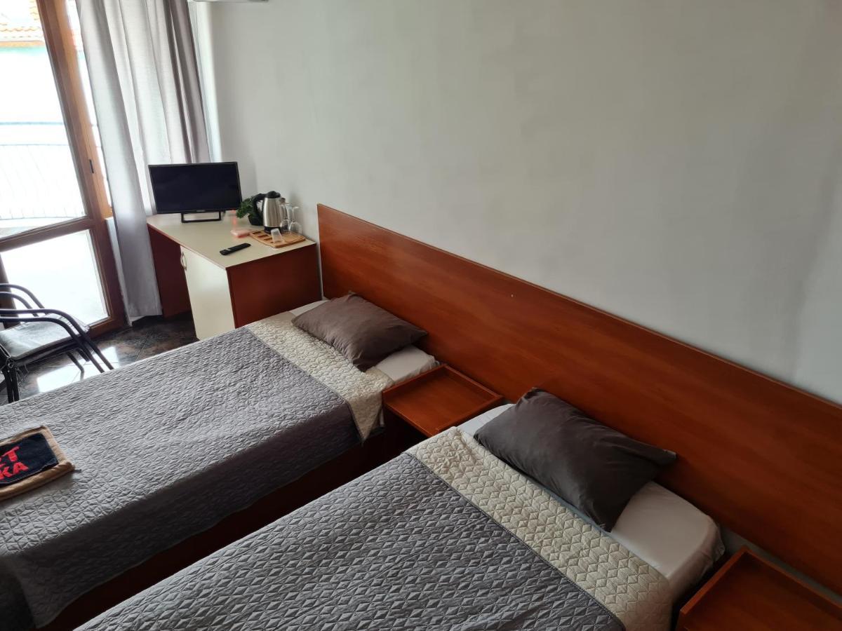 Алми Almi Hotel สวิติ วลัส ภายนอก รูปภาพ