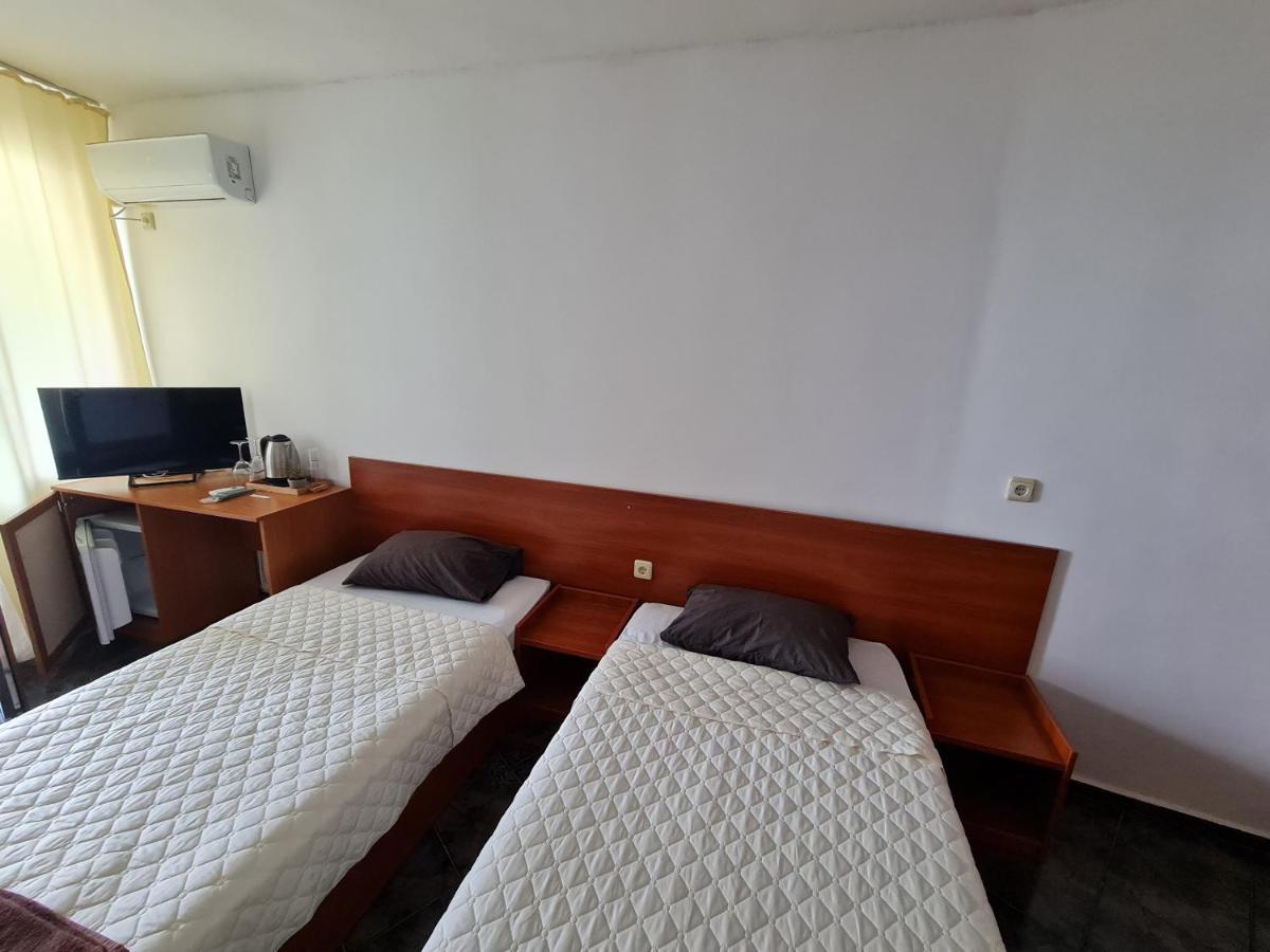 Алми Almi Hotel สวิติ วลัส ภายนอก รูปภาพ