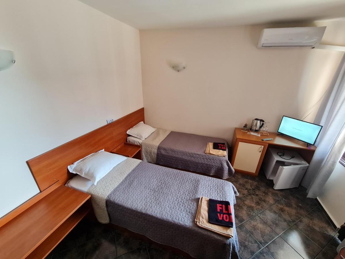 Алми Almi Hotel สวิติ วลัส ภายนอก รูปภาพ