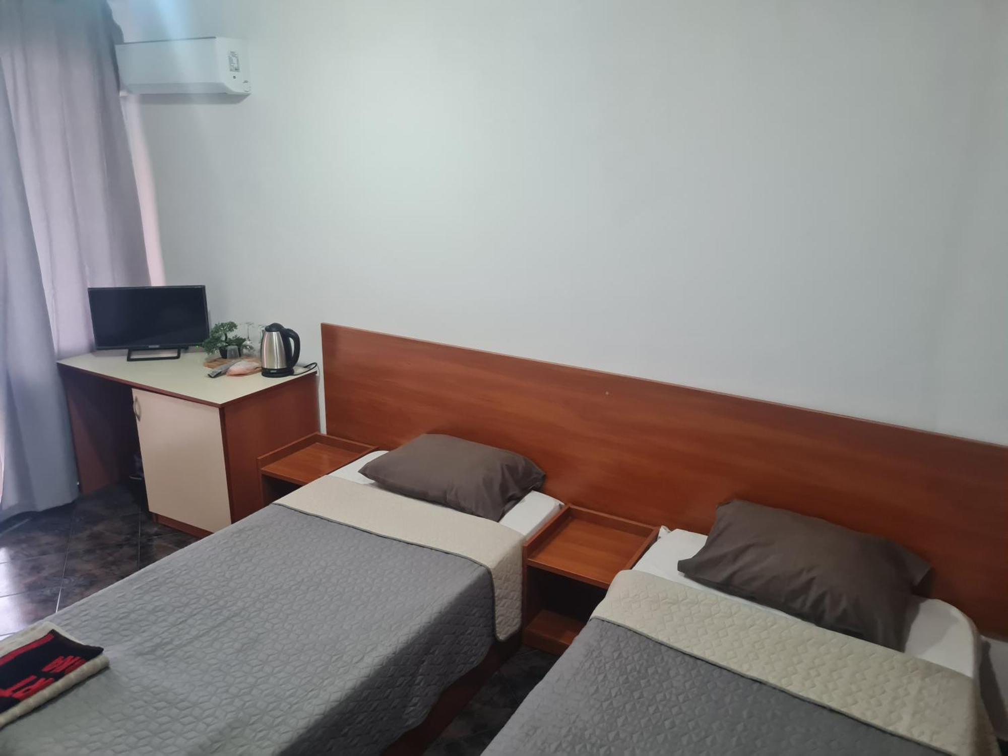 Алми Almi Hotel สวิติ วลัส ภายนอก รูปภาพ