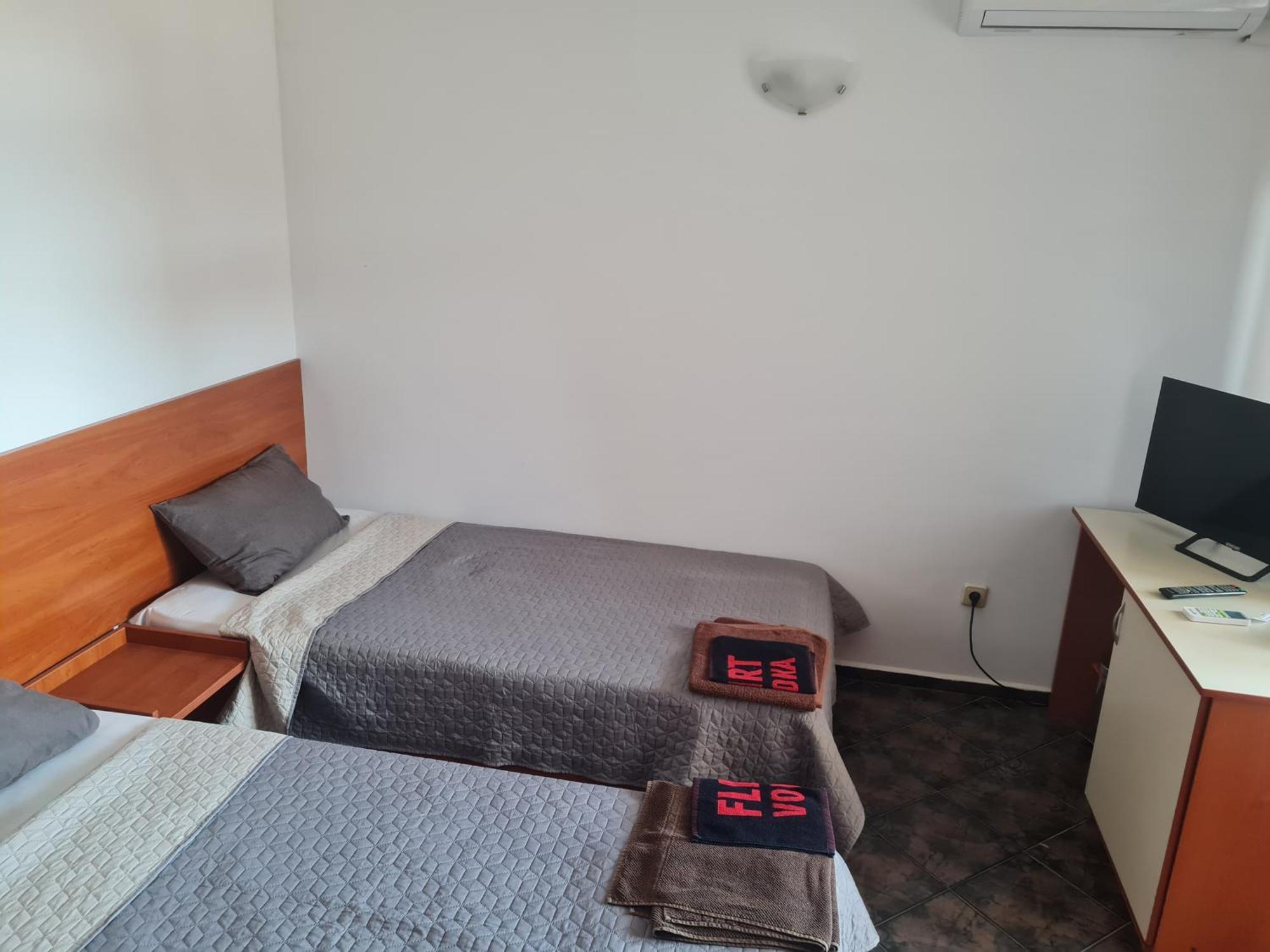 Алми Almi Hotel สวิติ วลัส ภายนอก รูปภาพ