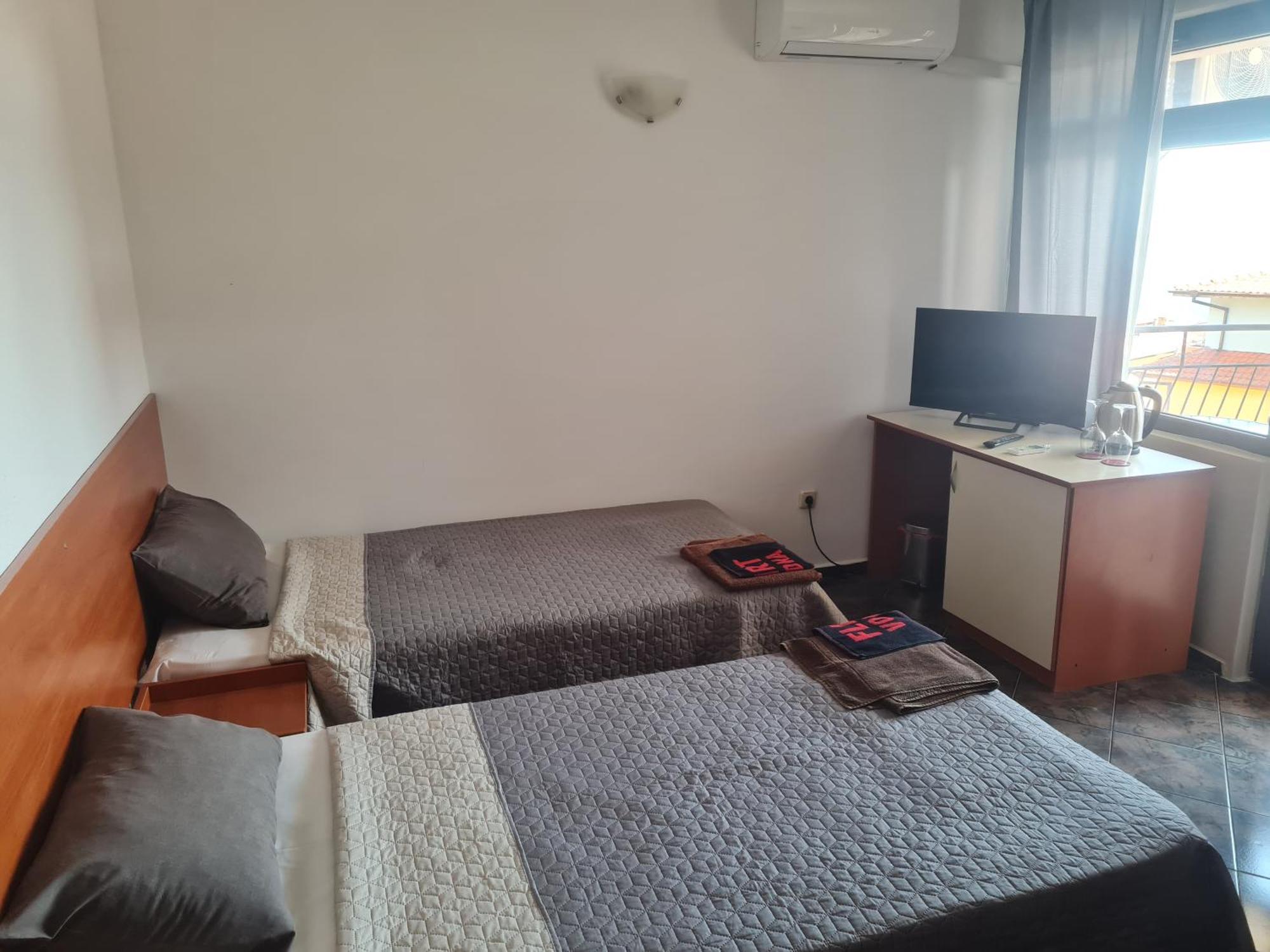 Алми Almi Hotel สวิติ วลัส ภายนอก รูปภาพ