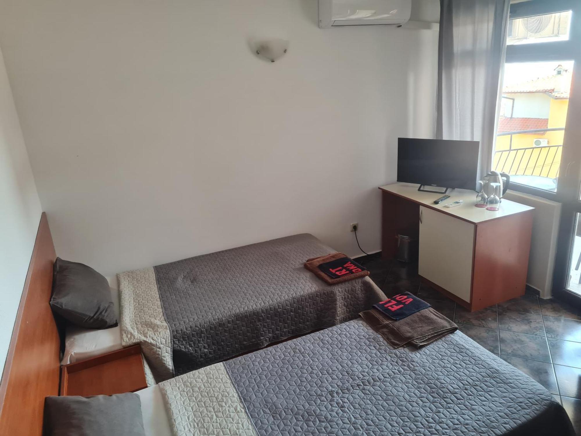 Алми Almi Hotel สวิติ วลัส ภายนอก รูปภาพ