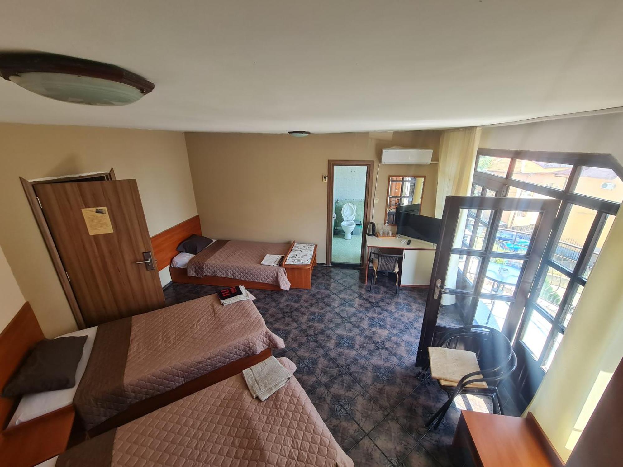 Алми Almi Hotel สวิติ วลัส ภายนอก รูปภาพ