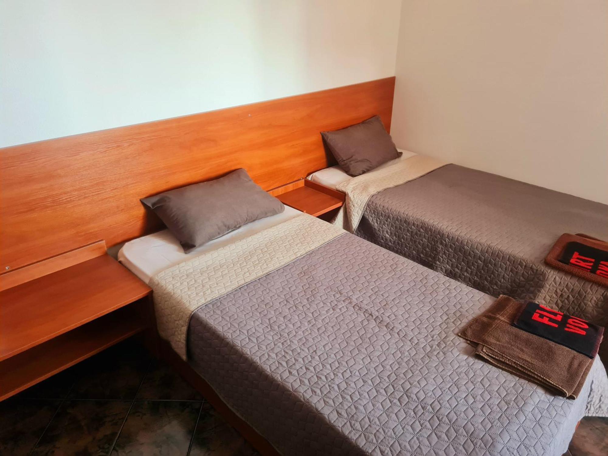 Алми Almi Hotel สวิติ วลัส ภายนอก รูปภาพ