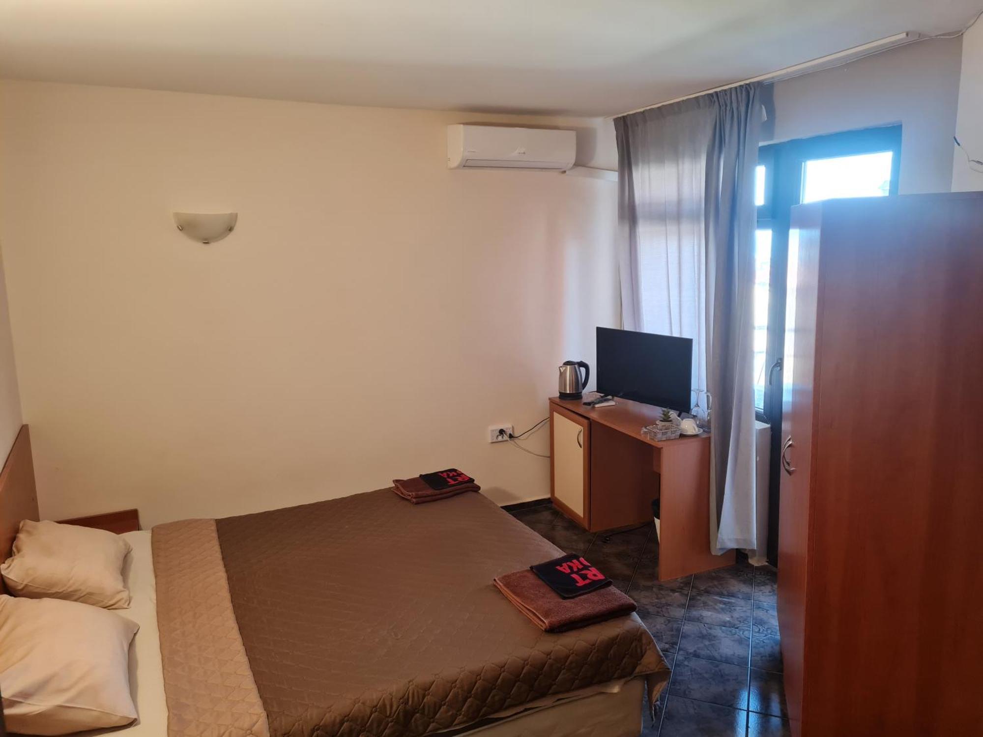 Алми Almi Hotel สวิติ วลัส ภายนอก รูปภาพ